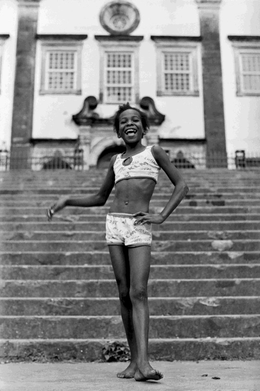 Menina na Escadaria