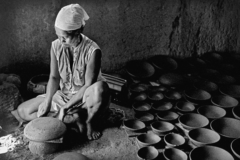 Mulher Fazendo Aguidá